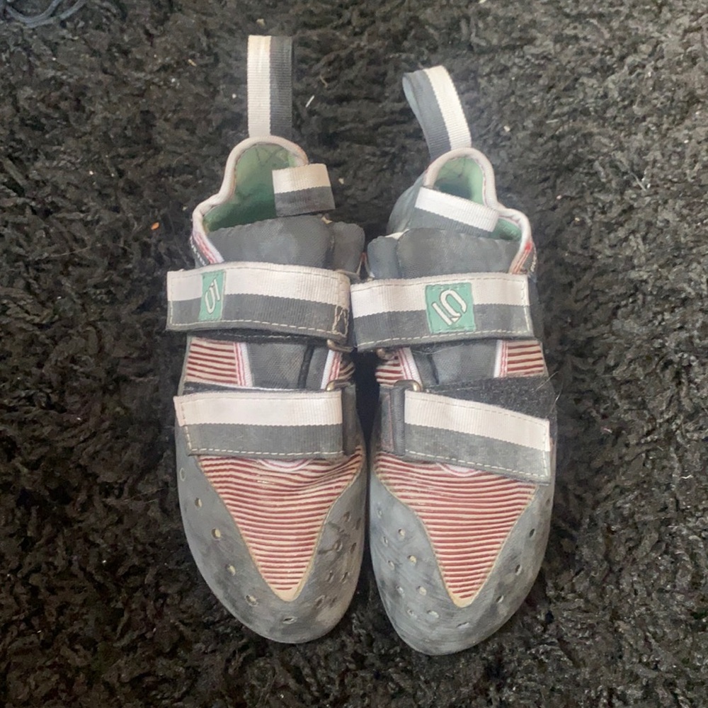 Five ten climbing shoes